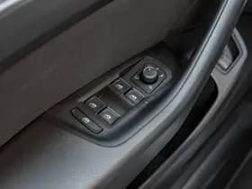 Volkswagen Passat thumbnail 23