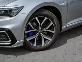 Volkswagen Passat thumbnail 28