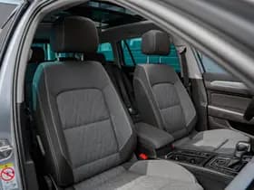 Volkswagen Passat thumbnail 32
