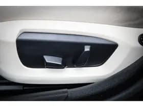 BMW 5 Serie 528i Luxury Edition Van 19.950 v. 17.950,- thumbnail 18