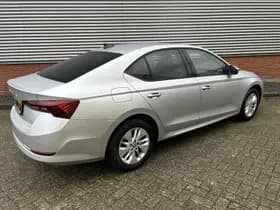 ŠKODA Octavia 1.0 e-TSI Business Edition thumbnail 3