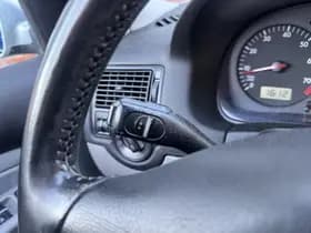 Volkswagen Golf 2.0 Highline thumbnail 8