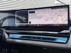 BMW 5 Serie 550e xDrive thumbnail 9