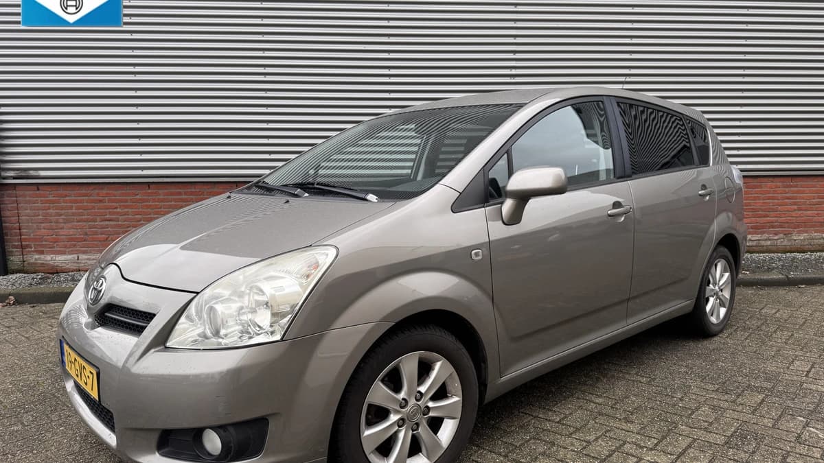 Toyota Verso 1.8 VVT-i Luna — foto 1