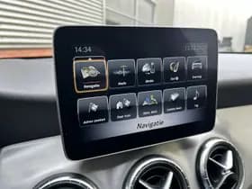 Mercedes-Benz CLA 180 Business Solution AMG Upgrade Edition thumbnail 18