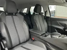 Peugeot 3008 1.2 PureTech Blue Lease Premium thumbnail 5