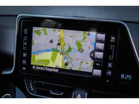 Toyota C-HR thumbnail 8