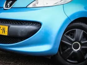 Peugeot 107 1.0-12V XS Net binnen - Nu al te bezichtigen thumbnail 4