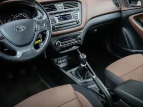 Hyundai I20 1.2 HP i-Motion Comfort Net binnen - Nu al te bezichtigen thumbnail 3