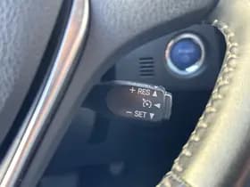 Toyota Auris Touring Sports 1.8 Hybrid Executive thumbnail 11