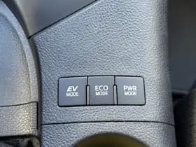 Toyota Auris Touring Sports 1.8 Hybrid Executive thumbnail 17