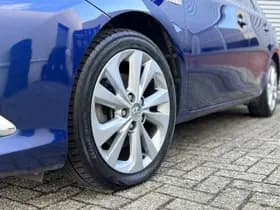 Toyota Auris Touring Sports 1.8 Hybrid Executive thumbnail 3