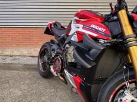 Ducati Streetfighter V4 S thumbnail 4