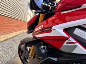 Ducati Streetfighter V4 S thumbnail 5