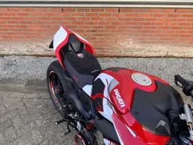 Ducati Streetfighter V4 S thumbnail 7