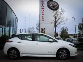 Nissan Leaf thumbnail 2