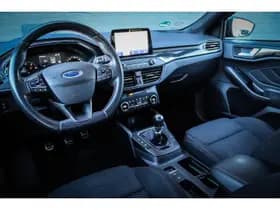 Ford Focus thumbnail 3