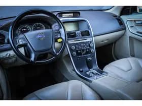 Volvo XC60 thumbnail 3
