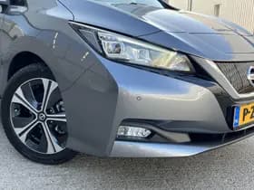 Nissan Leaf Tekna 40 kWh thumbnail 28