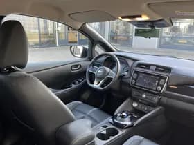 Nissan Leaf Tekna 40 kWh thumbnail 69