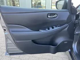 Nissan Leaf Tekna 40 kWh thumbnail 10