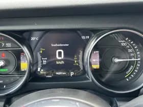 Jeep Wrangler Unlimited 4xe 380 Sahara thumbnail 4