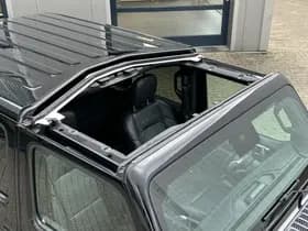 Jeep Wrangler Unlimited 4xe 380 Sahara thumbnail 32