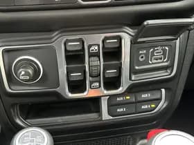 Jeep Wrangler Unlimited 4xe 380 Sahara thumbnail 49