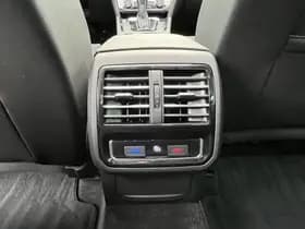 Volkswagen Passat 1.4 TSI GTE Connected Series Plus thumbnail 31