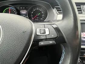 Volkswagen Passat 1.4 TSI GTE Connected Series Plus thumbnail 59