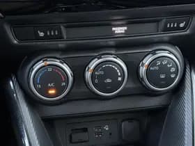 Mazda 2 1.5 Skyactiv-G Luxury thumbnail 22