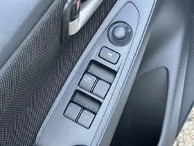 Mazda 2 1.5 Skyactiv-G Luxury thumbnail 24