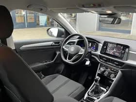 Volkswagen T-Roc thumbnail 31