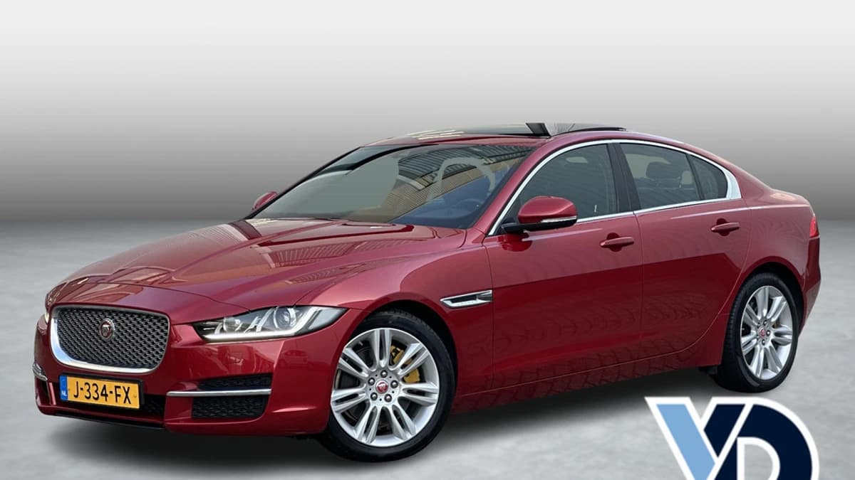 Jaguar XE 2.0 Portfolio — foto 1