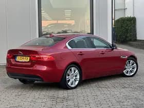 Jaguar XE 2.0 Portfolio thumbnail 2