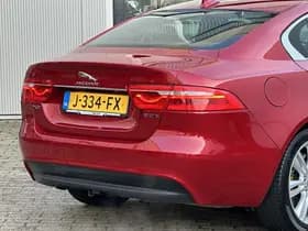 Jaguar XE 2.0 Portfolio thumbnail 28