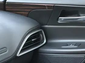 Jaguar XE 2.0 Portfolio thumbnail 45