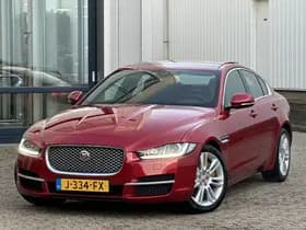 Jaguar XE 2.0 Portfolio thumbnail 8