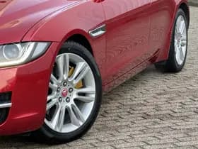 Jaguar XE 2.0 Portfolio thumbnail 9