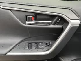 Toyota RAV4 2.5 Hybrid AWD Style thumbnail 12