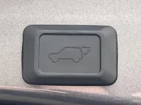 Toyota RAV4 2.5 Hybrid AWD Style thumbnail 24