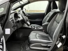 Nissan Leaf Tekna 40 kWh thumbnail 14