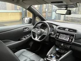 Nissan Leaf Tekna 40 kWh thumbnail 4