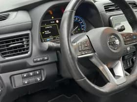 Nissan Leaf Tekna 40 kWh thumbnail 64