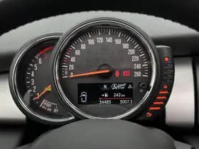 MINI Cabrio 1.5 Cooper Pepper Serious Business thumbnail 4