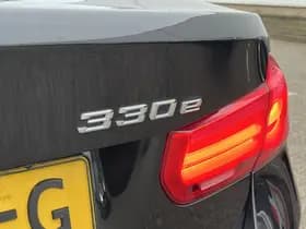 BMW 3-serie 330e High Executive thumbnail 43