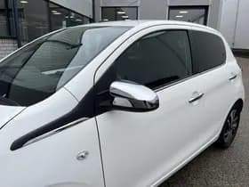 Peugeot 108 1.0 e-VTi Allure thumbnail 35