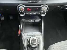 Kia Stonic 1.0 T-GDi MHEV DynamicLine thumbnail 38