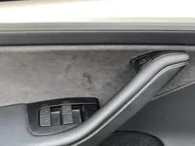 Tesla Model Y Performance AWD 75 kWh thumbnail 13