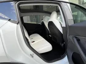 Tesla Model Y Performance AWD 75 kWh thumbnail 26